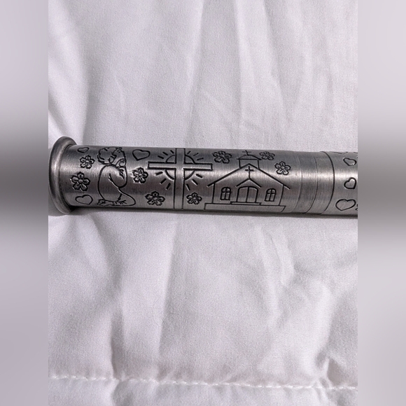 Pewter First Communion Certificate Holder. Engraved with church, doves, chalise. - Picture 3 of 8